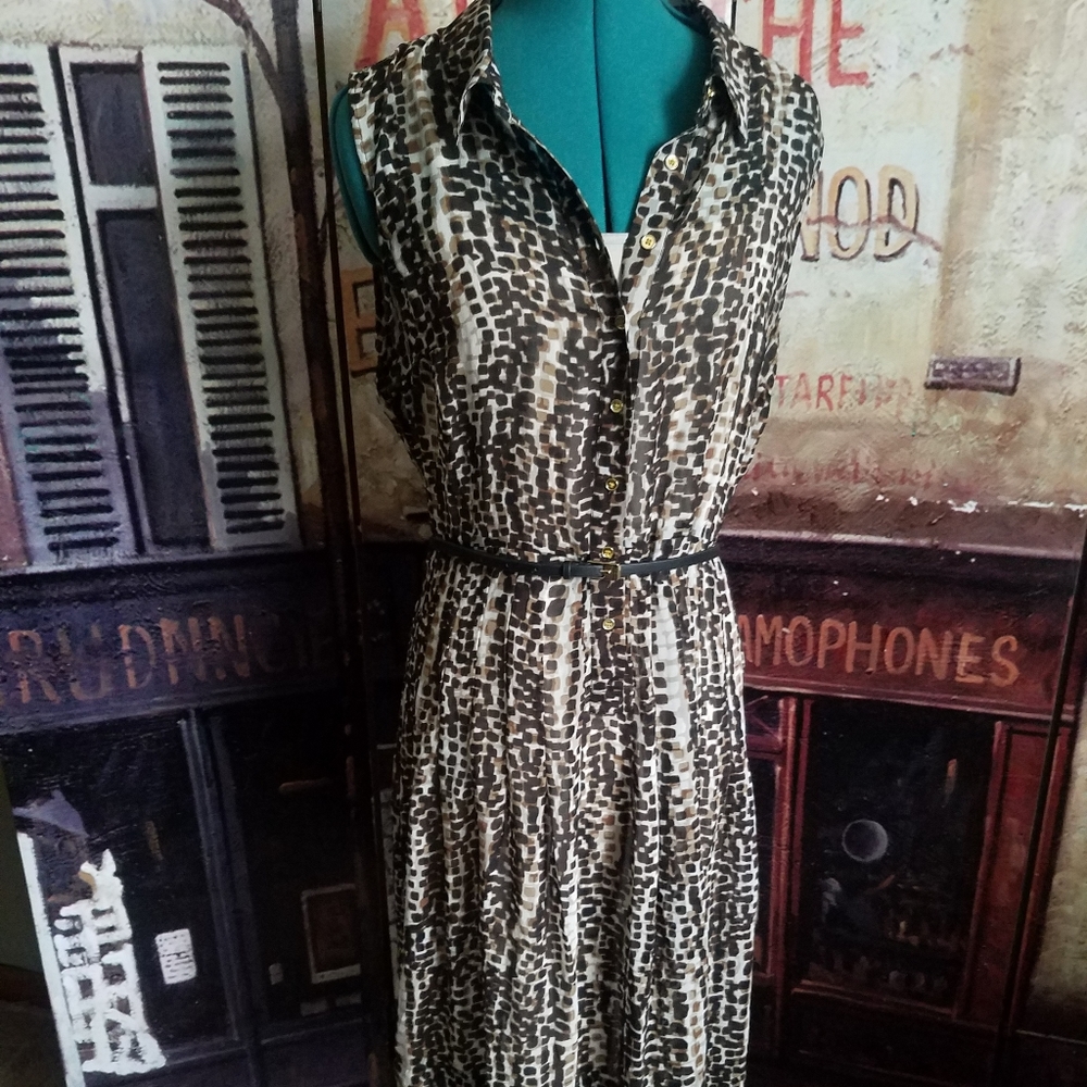 Dana Buchman sleeveless safari print lined dress